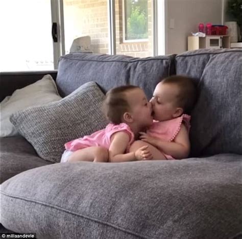Adorable Moment Identical Twins Couldnt Stop Kissing Express Digest