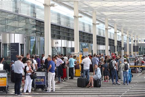 munich airport closes  terminals  police operation