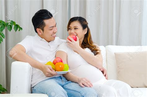 11 Things Pregnant Women Should Do With Their Husbands
