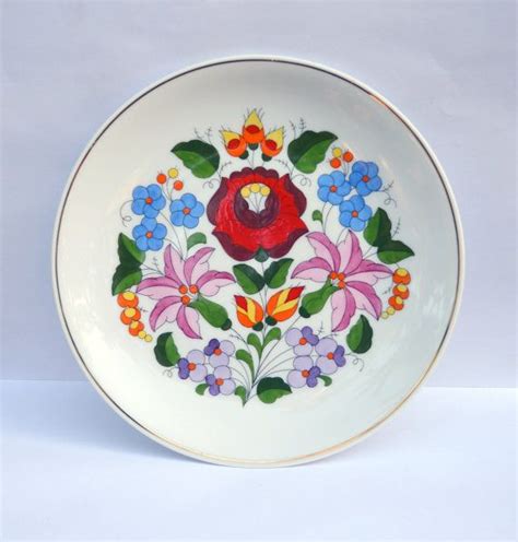 kalocsa hungary hand painted floral wall plate hungarian embroidery kalocsa floral painting