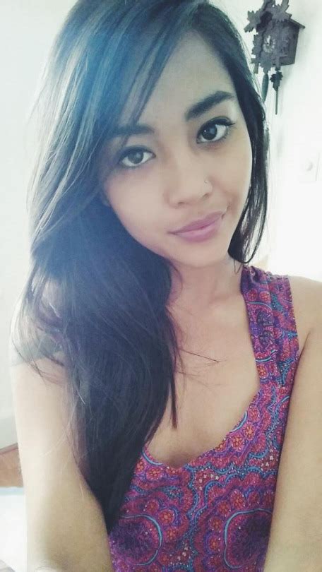 Asian Girl Selfie 18 Nsfw Pretty Tan Asian Girls Selfies