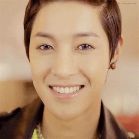 Henecia Romania [s]kim Hyun Joong Killer Smile