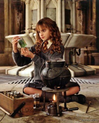 Emma Watson Beautiful Sexy Hermione Harry Potter Movie Actress 8x10