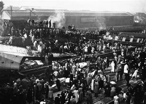 harrow  wealdstone rail crash  pictures remembering  tragedy
