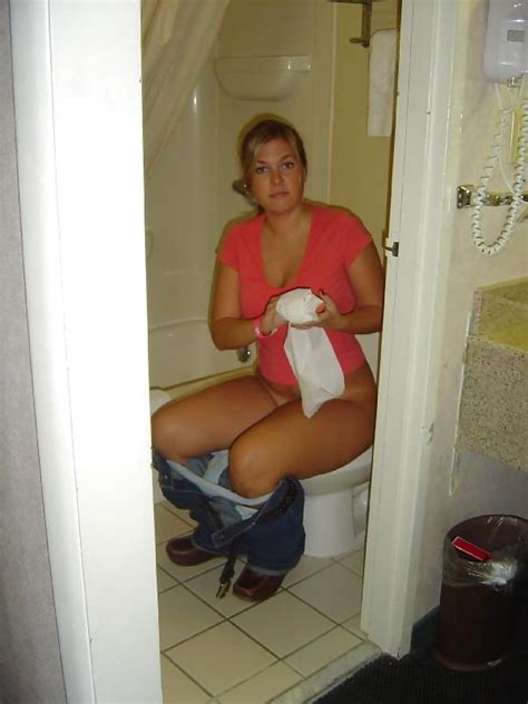 toilet girls caught peeing 49 pics xhamster