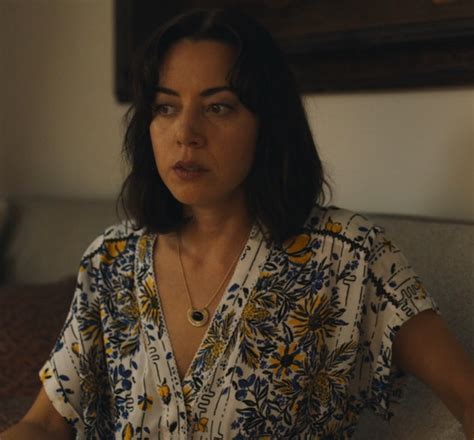 Aubrey Plaza S White Lotus Outfits Give Strong Eurocore Vibes