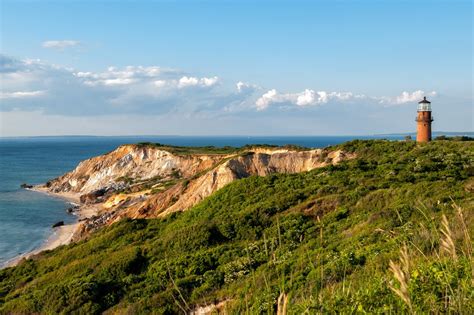 How to Have the Best Martha's Vineyard Day Trip From Cape