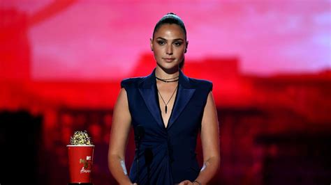 Gal Gadot Says Justice League Director Joss Whedon Threatened My