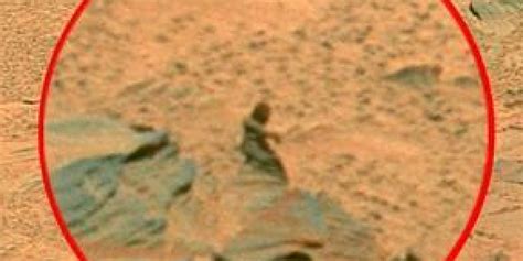 7 Photos From Mars That Will Make You Believe In Aliens Or Rocks
