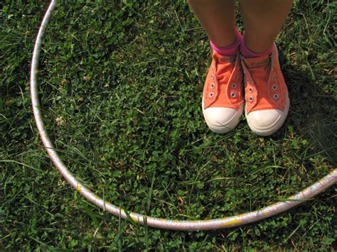 how to hula hoop and tips for beginners ruby hooping