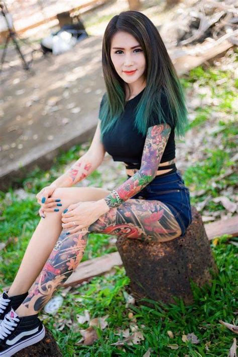 Pin On Inked Babes With Coloured Hair