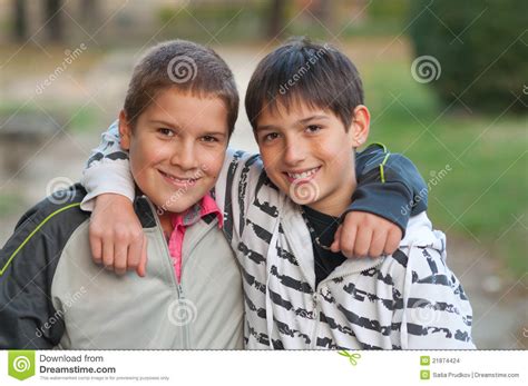 teenage friends hugging each other stock images image 21874424