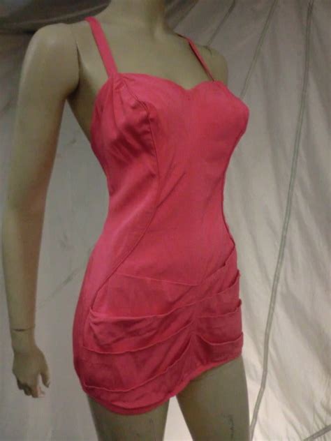 1950 S Catalina Pink One Piece Pin Up Style Bathing Suit For Sale At