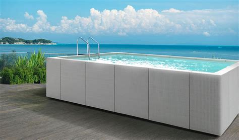 Arreda il tuo giadino con una bellissima piscina fuori terra personalizzata!!! Le 20 Migliori Marche di Piscine Fuori Terra | MondoDesign.it
