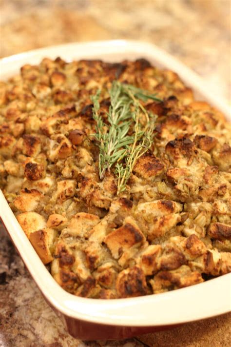 Grandma S Thanksgiving Stuffing Is An Easy Turkey Stuffing