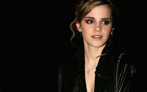 Emma Watson Wallpapers ~ Wall Pc