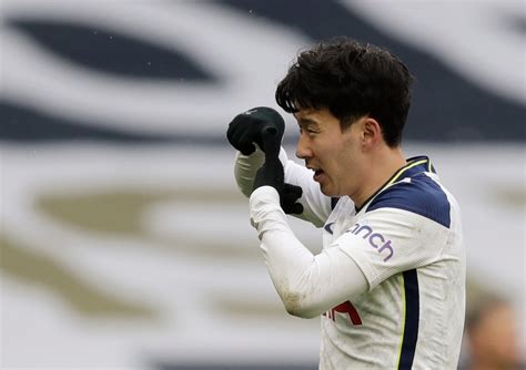 thfc fans react  son contract news thisisfutbolcom