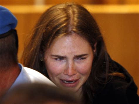 amanda knox not guilty of murder photo 1 pictures cbs news