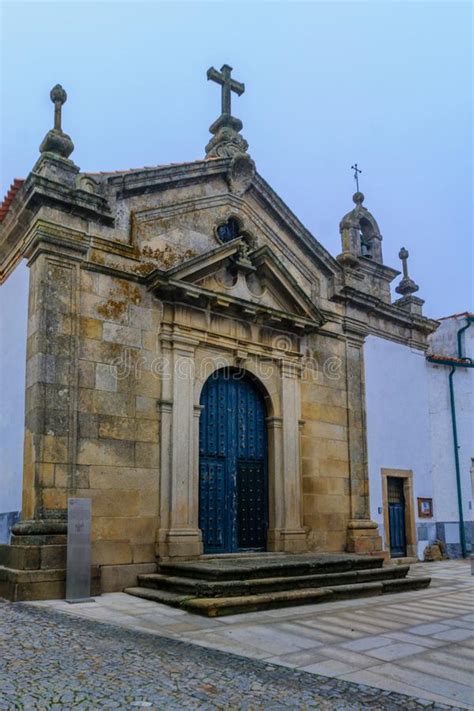 a capela de santa cruz miranda faz douro portugal imagem