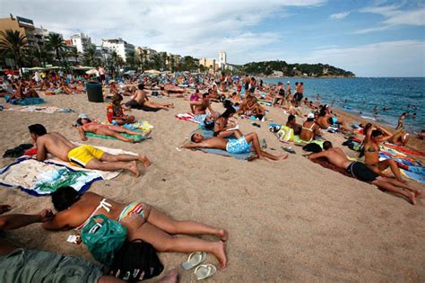 costa brava  brits drown  holiday tragedy daily star