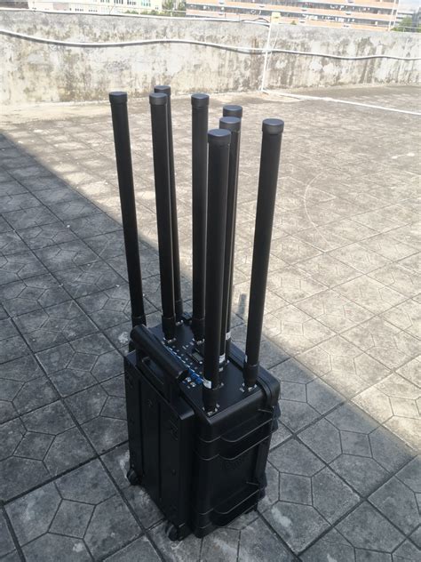 man pack portable anti uav drone jammer china portable anti uav drone jammer  drone jammer