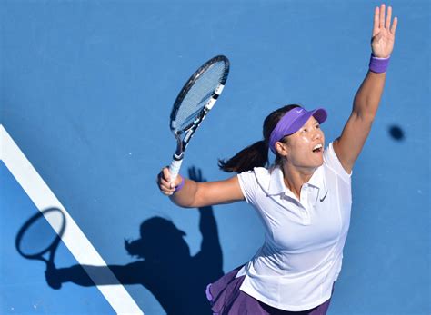 China’s Li Na Demolishes Maria Sharapova To Reach Final Of