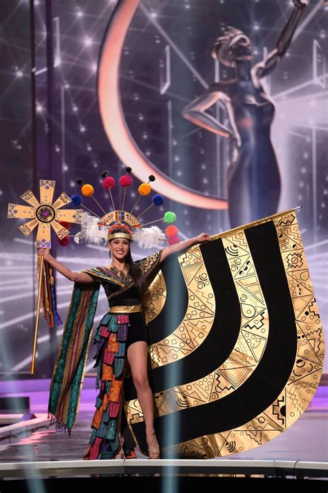 miss ecuador 2020 leyla espinoza calvache brillan latinas en desfile