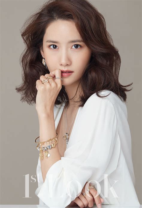 Snsd S Yoona 1st Look Magazine Vol 163 Asian Beauty Cute Korean