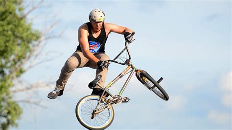 bmx trick team shows  skills