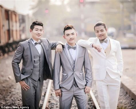 Three Gay Men From Thailand Weds Each Other In A Historic