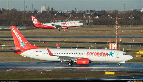tc tji corendon airlines boeing    duesseldorf photo id  airplane picturesnet