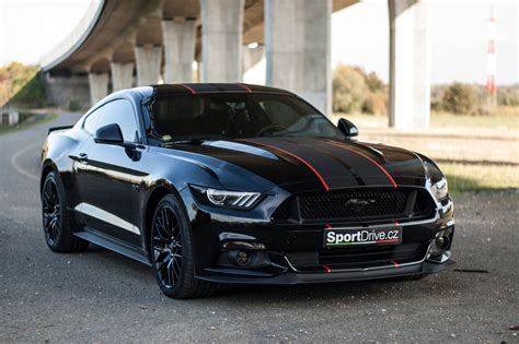 ford mustang gt   netradicni zazitky