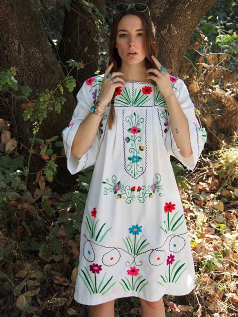 Beautiful Embroidered Vintage Floral Dress Gown Hippie Boho Festival