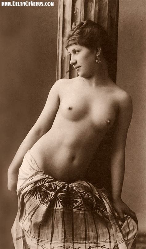 Vintage Nude Woman 1800s Pillar Vintage Collection
