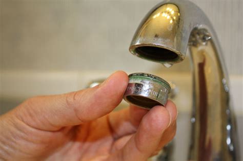 clean  faucet aerator   water simpson plumbing