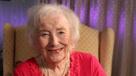 Ve Day Dame Vera Lynn Says Hope Remains In Message Bbc News