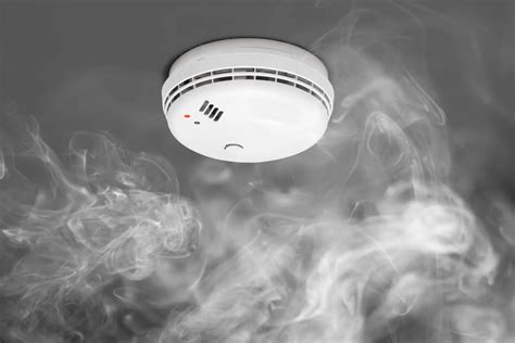 mengenal  kerja  jenis smoke detector