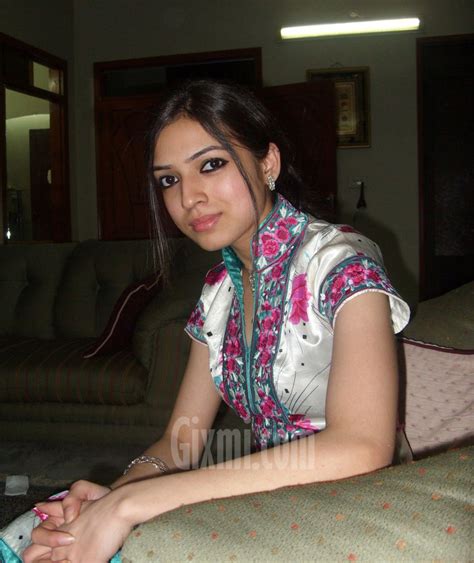 Pakistan Hot Girls From Pakistan With Lover And Many More
