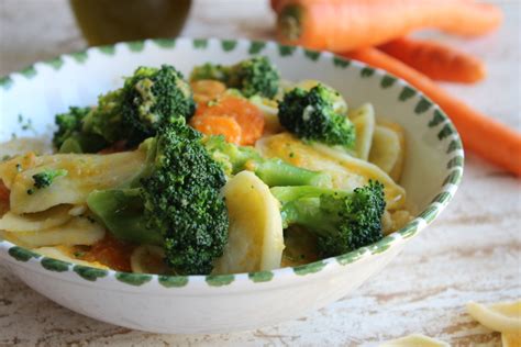 pasta strascinati  carote  broccoli cremosa ricetta vegana gustosa