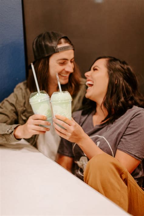 couple takes engagement photos at taco bell popsugar love and sex photo 22