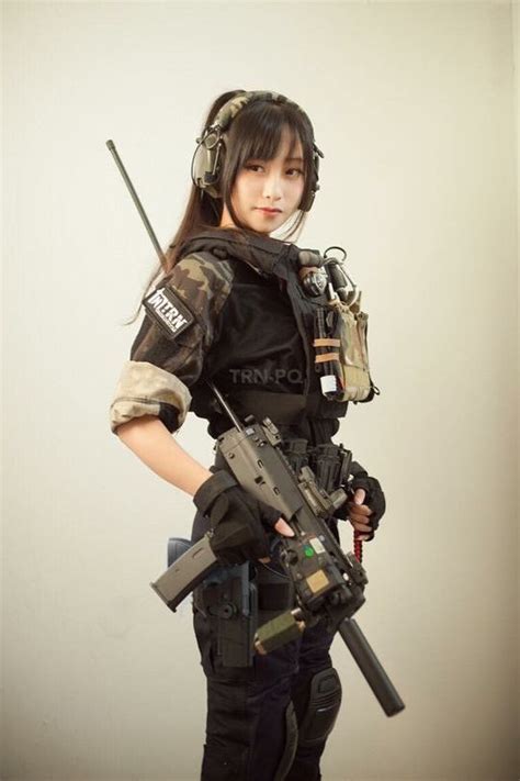 Pin By Kevin Chen On Army Girl Military Girl Warrior