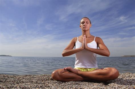 3 fast yogic breathing fixes healthista