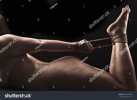 Bdsm submissive position