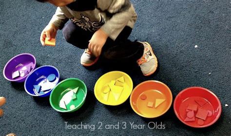 preschool color activities teaching    year olds