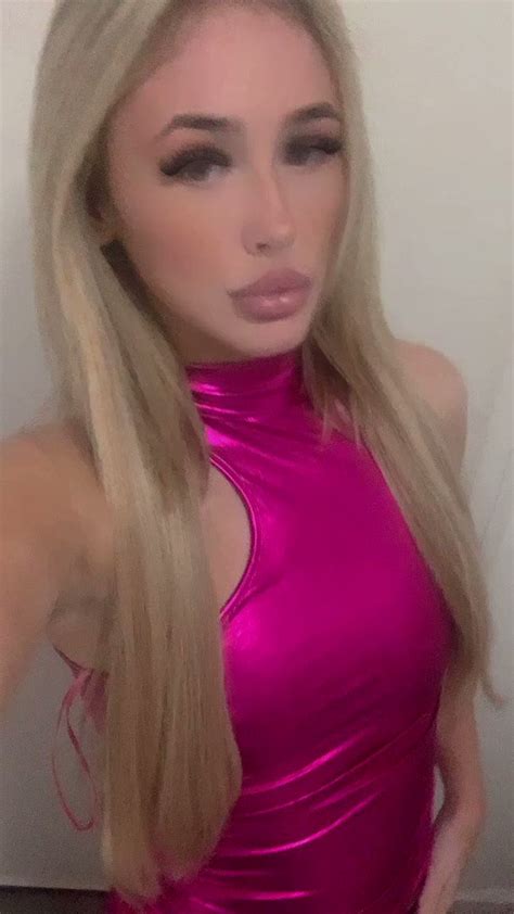 Goddessleigh👸🏼 On Twitter Who Wants Video Response In My Tight Dress