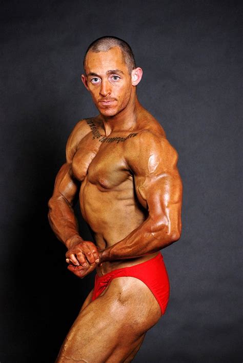 amateur bodybuilder of the week scott is encased in muscle