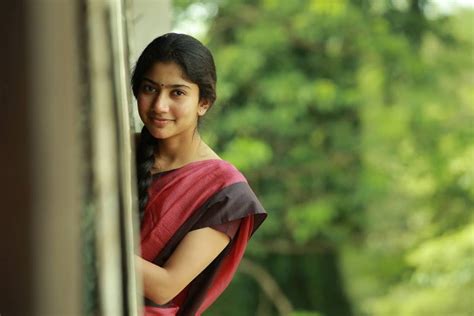 Tamil Girl Sai Pallavi Photo 3 South Indian Cinema Magazine
