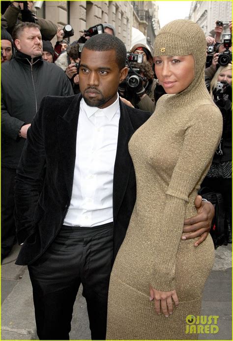 amber rose slams kanye west for the 30 showers comment photo 3308999