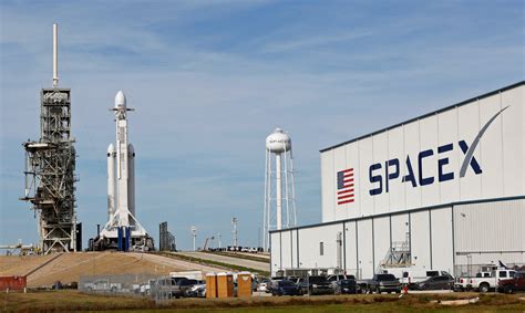 Spacex Launches First Falcon Heavy Mission After 3 Years