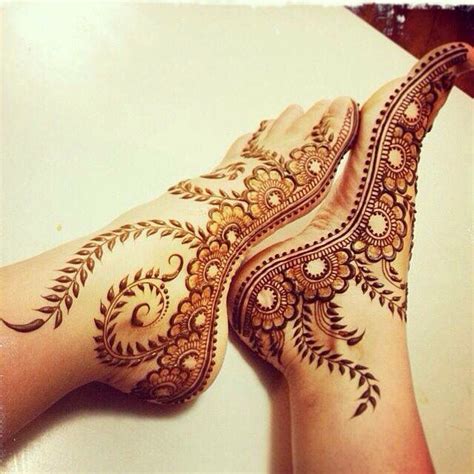 bful heena on feet foot henna legs mehndi design henna designs feet